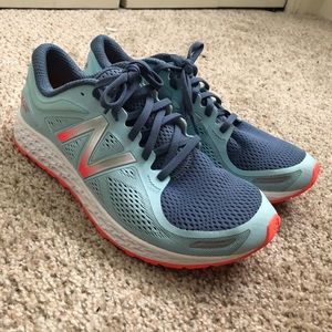 New Balance Tennis Shoes